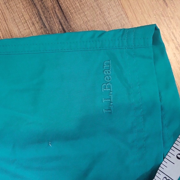 L.L.Bean Green Pull-on Nylon Swim Shorts w/ Netted Interior & Drawstring Waist - Picture 3 of 14
